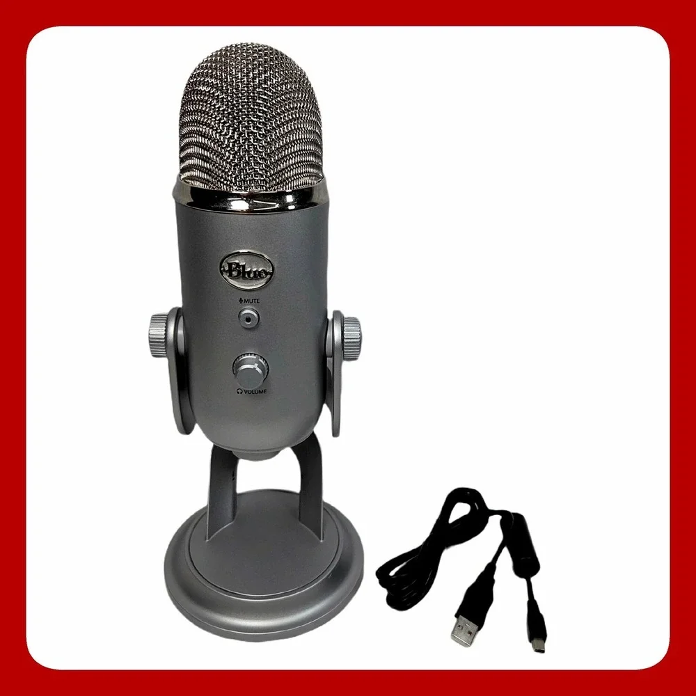Blue Yeti USB Microphone Silver Multi-Pattern Studio Condenser Mic Excellent